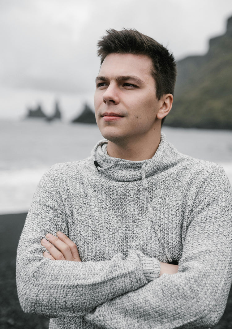 UNIQMOI Men's Sweaters: Embrace the Warmth of Style