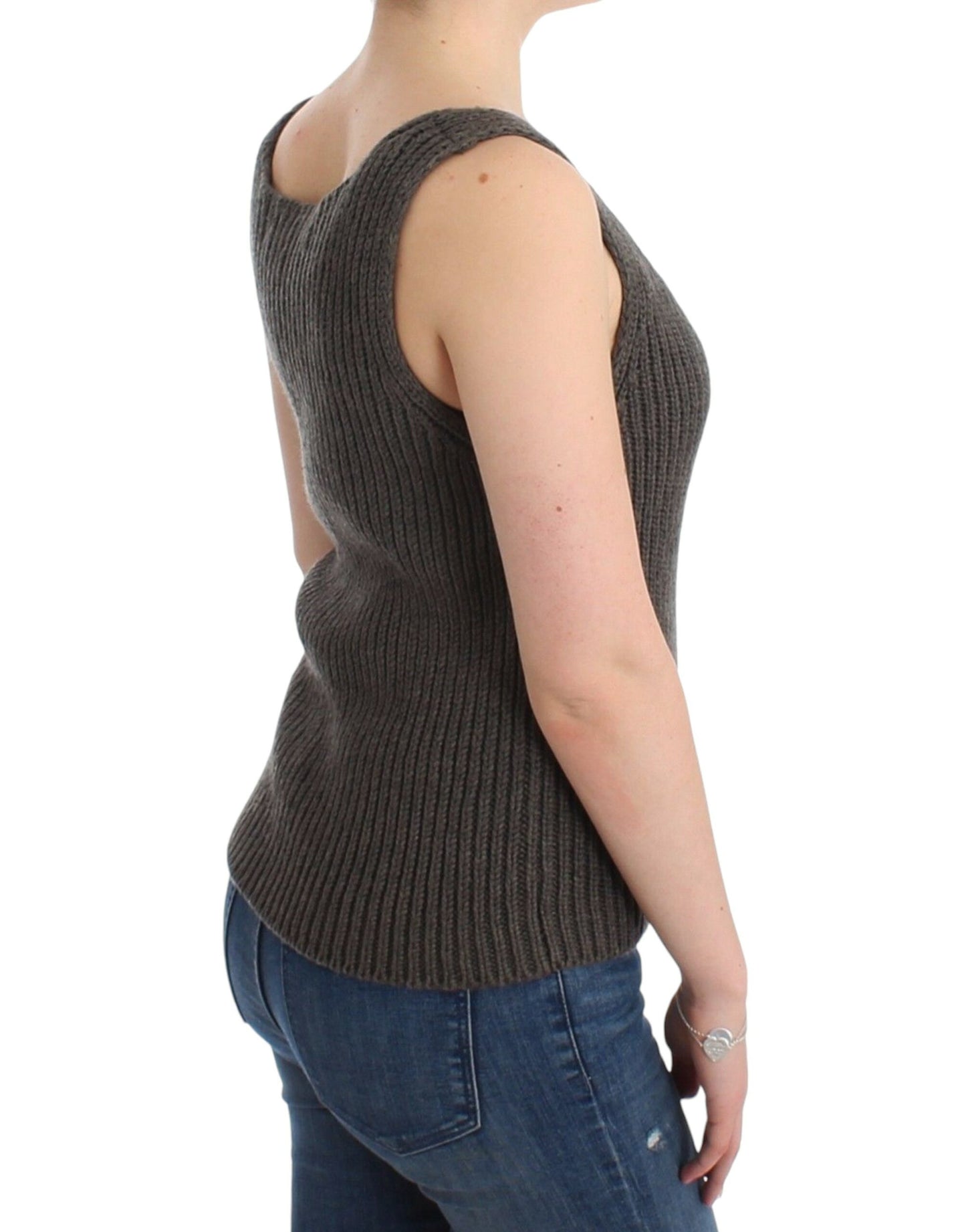 Chic Grey Knit Crew Neck Top