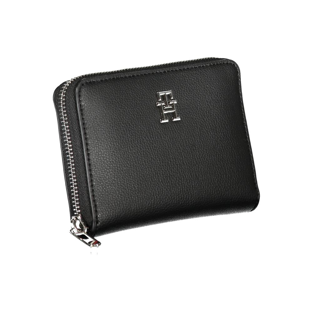 Elegant Black Zip Wallet with Multiple Compartments