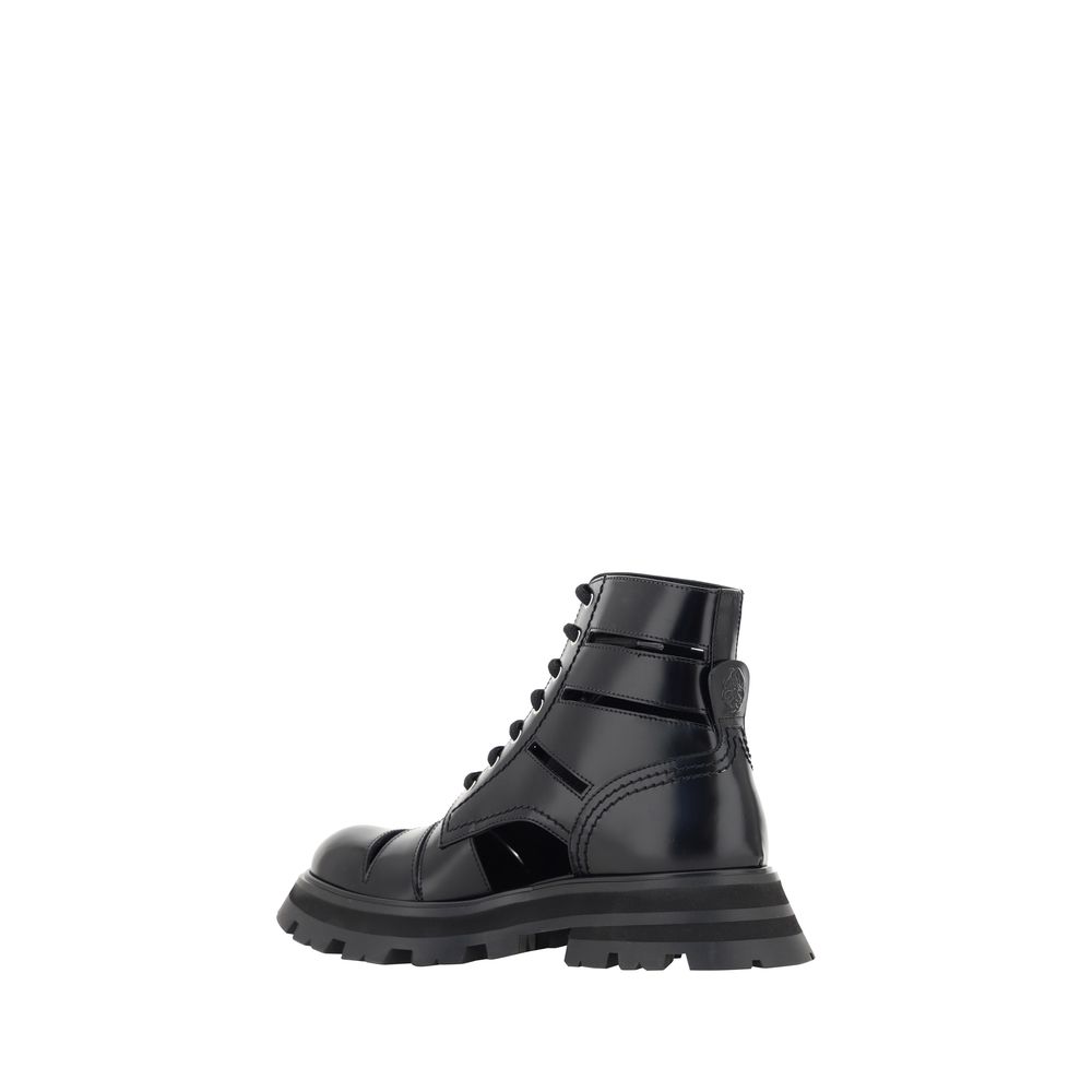 Wander Combat Boots